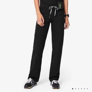 Figs Petite Livingston scrub pants